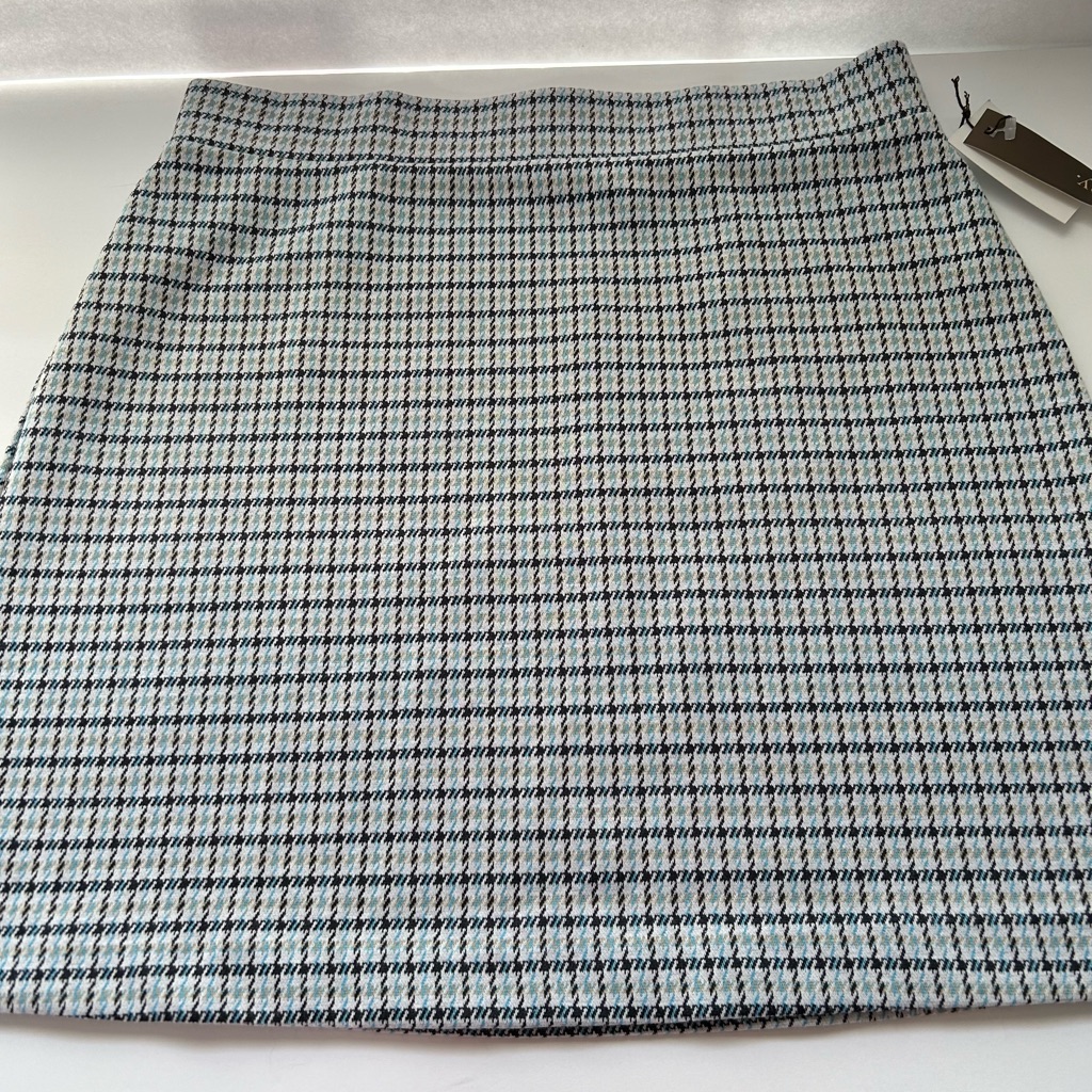 Crosby Women’s Size Small Park Avenue Stretch Mini Skirt Pull On New Tags
